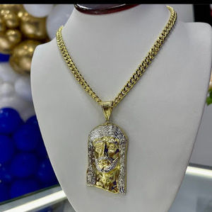 Meet your Posher, Jorge